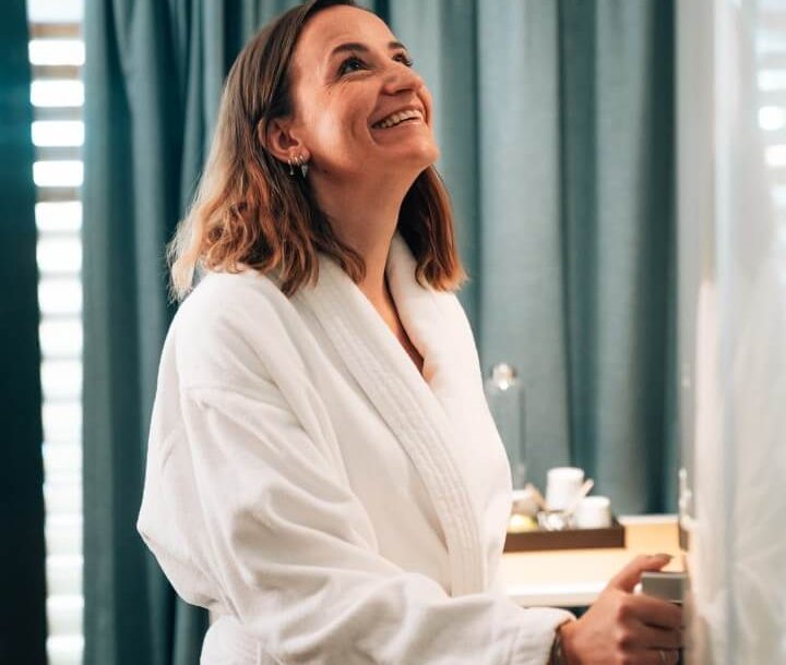 chambre avec douche hydromassante by Jacuzzi