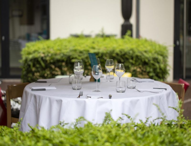 Terrasse La Villa K pour votre vin d'honneur et votre repas de mariage