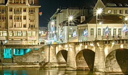 basel pont principal la nuit